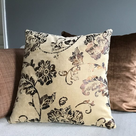 Metallic Flowers, Pillow Cover 18" x 18" - Picture 1 of 2